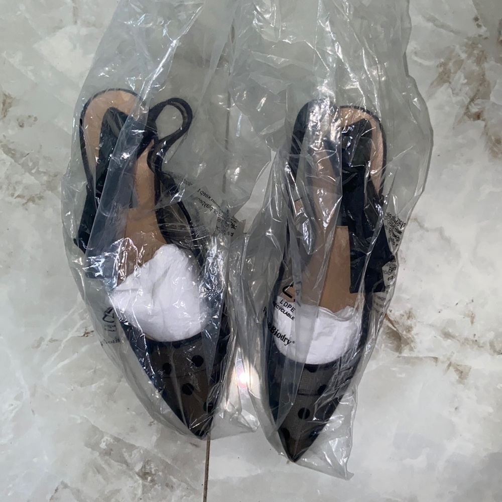 Women’s shoes